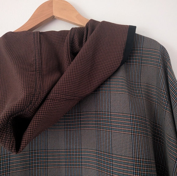 CAbi Baskerville Houndstooth Fall Reversible Topper Poncho - Picture 5 of 10